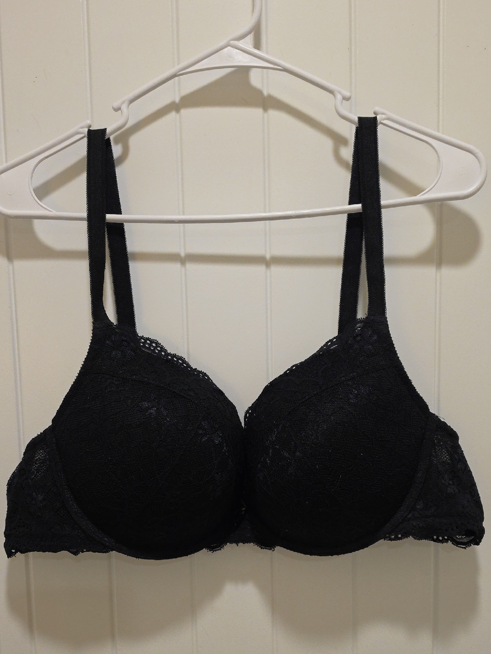 Torrid Black Lace Underwire Push-Up Bra Size 44B